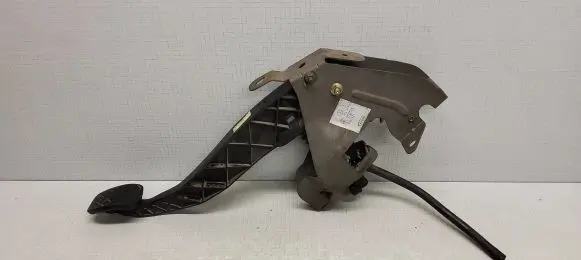 Volkswagen Transporter - Caravelle T5 Clutch pedal 7H1721059J 7H1721315