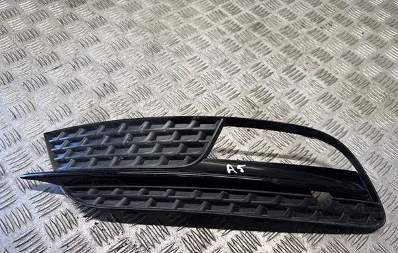 Audi A5 Sportback 8TA Front fog light trim/grill 8T0807681 8T0807681H