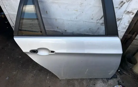 BMW 3 E90 E91 Rear door