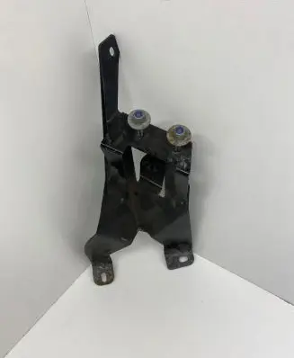 BMW X3 F25 Power steering pump mounting bracket 6796408 23781010 DX52D4F