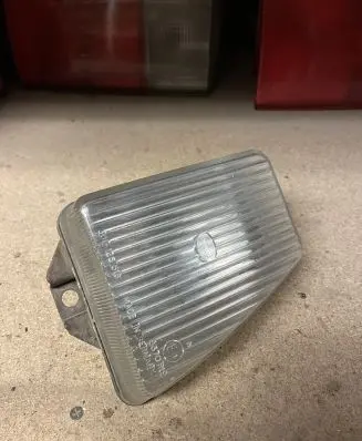 Volkswagen PASSAT B2 Headlight/headlamp 301125516