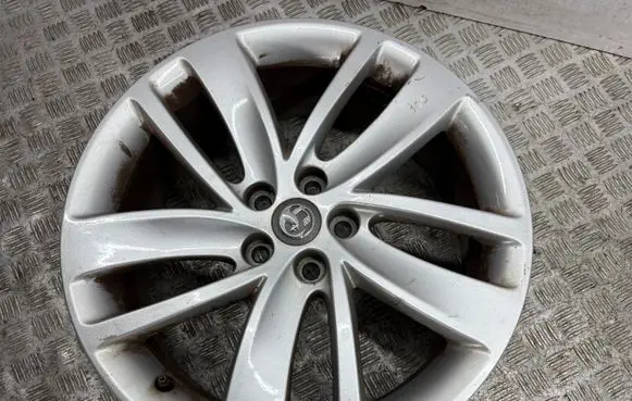 R18 alloy rim