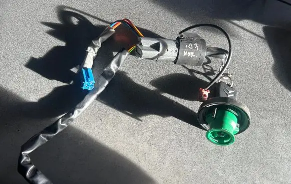 Citroen C4 I Ignition lock 9641551180