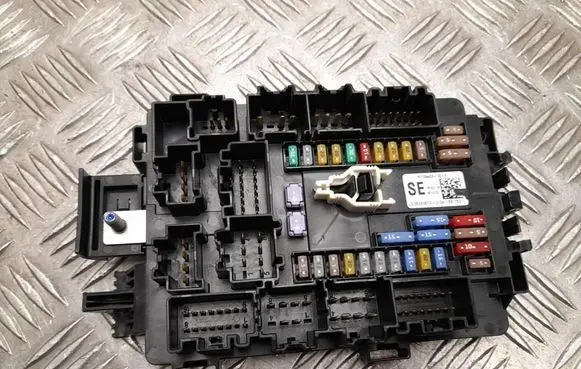 Tesla Model S Fuse box set 109440900E