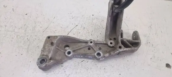 Volkswagen Golf V Front lower control arm/wishbone 1K0199295E