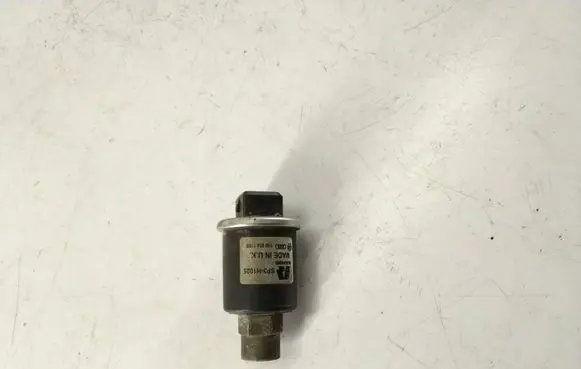 Air conditioning (A/C) pressure sensor