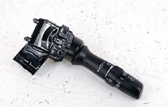 Subaru Outback (BS) Wiper control stalk 17F465