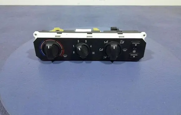 AC 428 Climate control unit 5F5941100