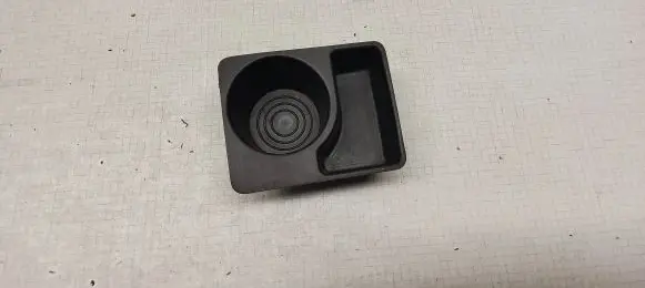 Cup holder front