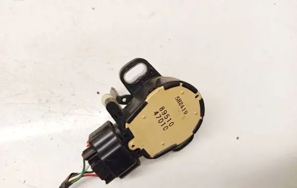 Lexus RX 300 Accelerator throttle pedal 8951047010