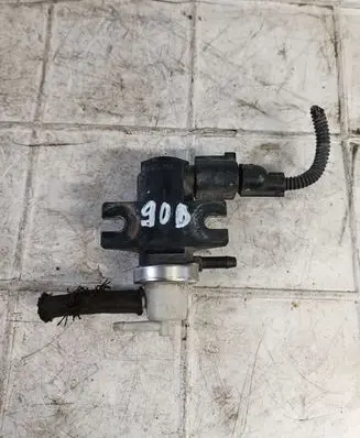 Skoda Octavia Mk1 (1U) Turbo solenoid valve 1J0906627A