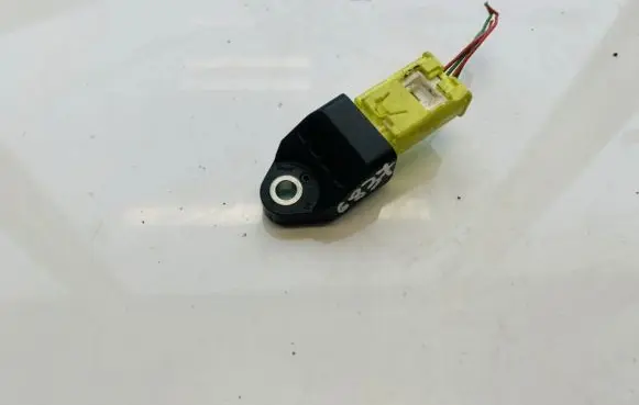 Toyota Yaris Airbag deployment crash/impact sensor 898310d090 89831-0d090