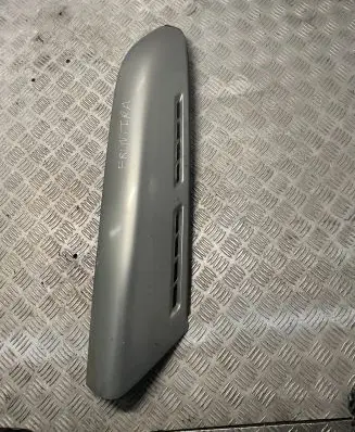 Roof trim bar molding cover