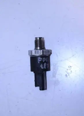 Ford Focus Fuel pressure sensor 9307z502b 93077502