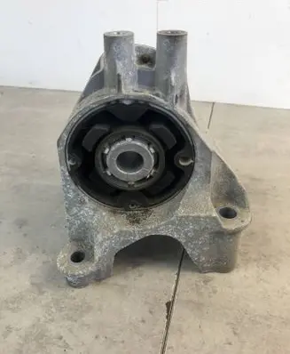BMW i4 Engine mount bracket 9485623 2211948562304