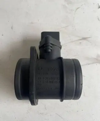 Volkswagen Touran I Mass air flow meter 0281002531 038906461B