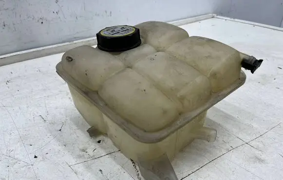Ford C-MAX II Coolant expansion tank/reservoir 8V618K218AE 8V618K218DE AV418K218DA