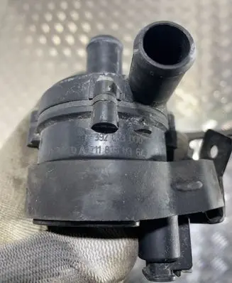 Mercedes-Benz GLC C253 Electric auxiliary coolant/water pump A2118350364