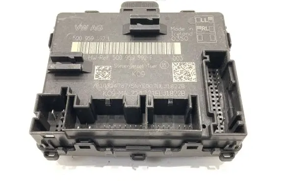 Volkswagen PASSAT B8 Other control units/modules 5Q0959592L