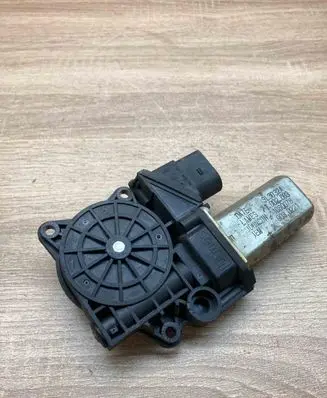 BMW 3 E90 E91 Rear door window regulator motor 71002603 3L3032A