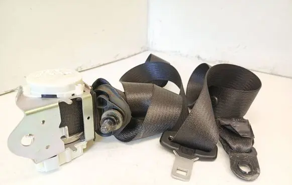 Opel Meriva B Rear seatbelt