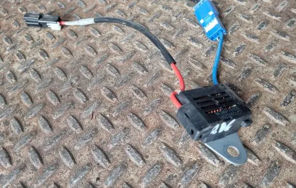 Lexus CT 200H Aerial antenna amplifier 863B076010