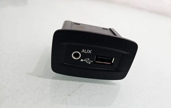 Renault Scenic III - Grand scenic III AUX in-socket connector 280230006R