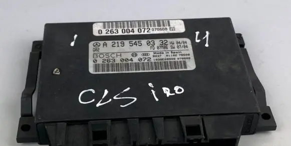 Mercedes-Benz CLS C219 Parking PDC control unit/module A2195450332 1039E00908 0263004072