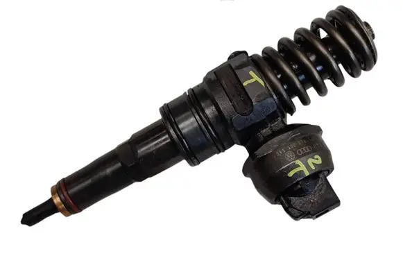 Volkswagen Polo IV 9N3 Fuel injector 045130073T