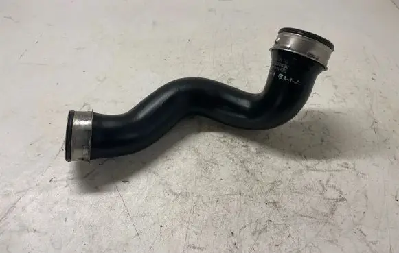 Mercedes-Benz C W203 Intercooler hose/pipe A2035282982
