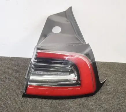 Tesla Model 3 Rear/tail lights 1077400 1077398