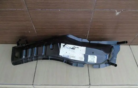 Opel Zafira B Other body part 13208526