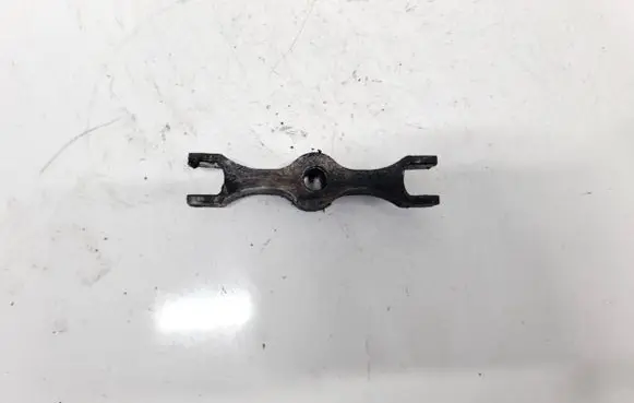 Mercedes-Benz A W168 Fuel Injector clamp holder A6680160038