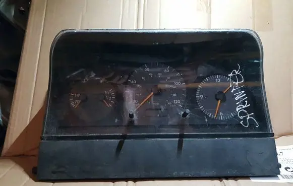 Volkswagen II LT Speedometer (instrument cluster)