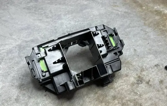 Volvo V70 Rear glass lock/latch C88 31456048