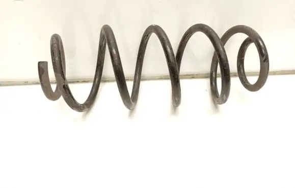 Toyota Yaris XP210 Rear coil spring 