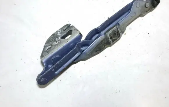 Volkswagen PASSAT B5 Tailgate/trunk/boot hinge 3b5827301