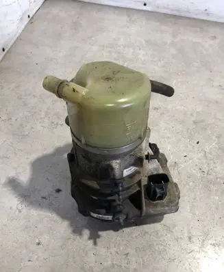 Volvo S60 Power steering pump 31202713
