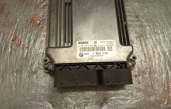 BMW 5 E60 E61 Engine control unit/module 0281014287 7806379 170088269