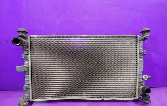 Ford Focus Coolant radiator 