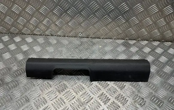 Hyundai Santa Fe Rear sill trim cover 8587080s1700