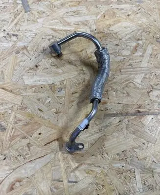 BMW 5 G30 G31 Turbo turbocharger oiling pipe/hose 7643094