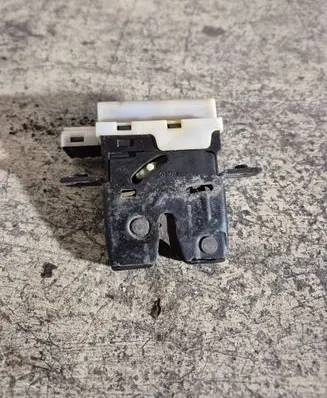Renault Espace IV Tailgate/trunk/boot lock/catch/latch 8200090484