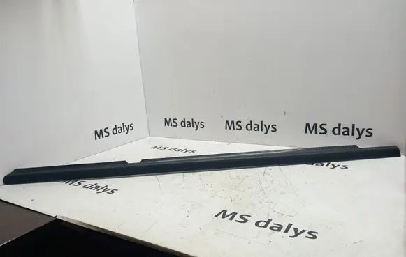 Mercedes-Benz ML W164 Rear door glass trim molding A1646902280 1646902280