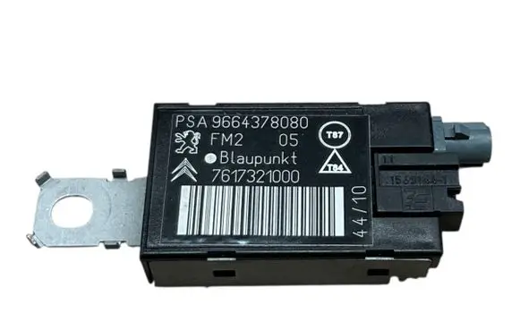 Peugeot 5008 Aerial antenna amplifier 9664378080 7617321000