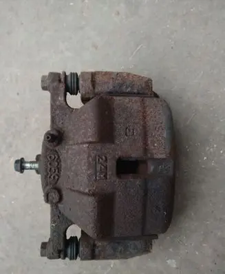 Nissan Qashqai Front brake caliper