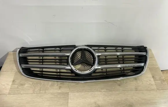 Mercedes-Benz V Class W447 Front bumper upper radiator grill A4478880123