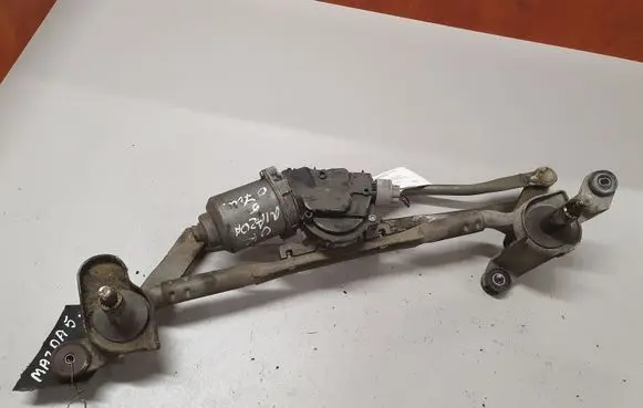 Mazda 5 Front wiper linkage and motor