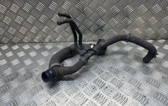 Mercedes-Benz E W213 Engine coolant pipe/hose A2135014100 A2138300000
