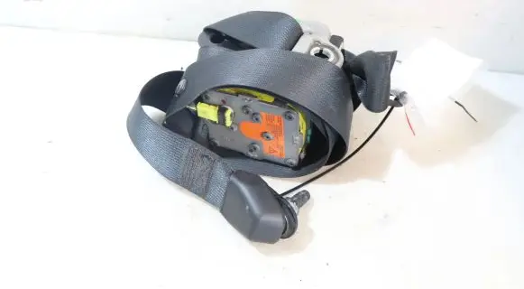 Toyota Yaris Front seatbelt